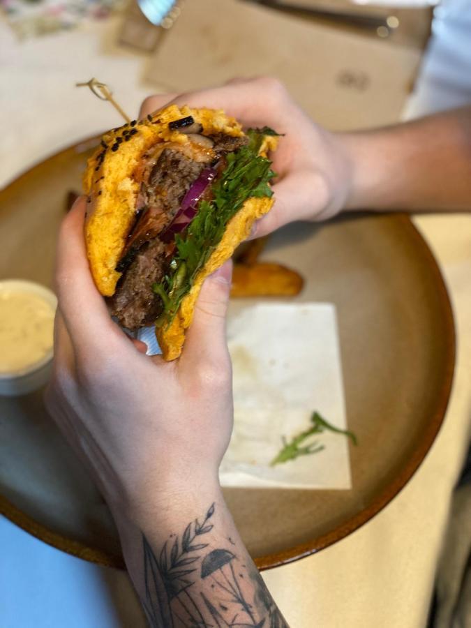 Penzion & Restaurace U Vily Sezimovo Usti Kültér fotó