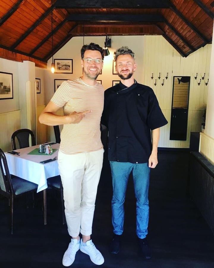 Penzion & Restaurace U Vily Sezimovo Usti Kültér fotó
